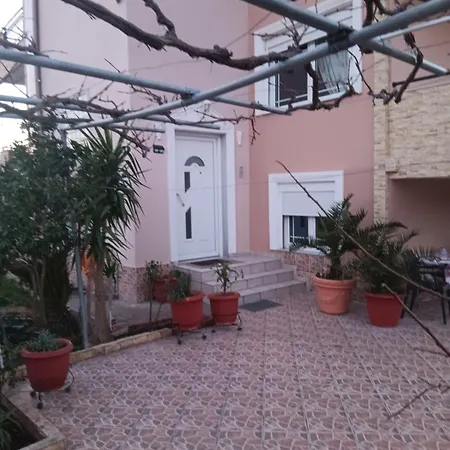 Babis House