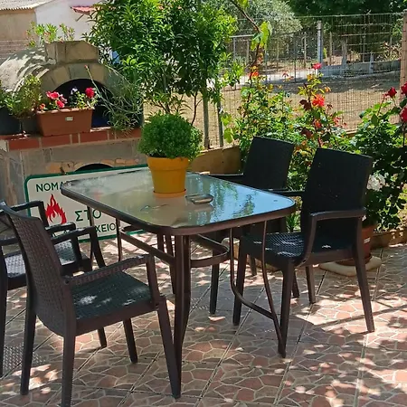 Babis House Appartamento