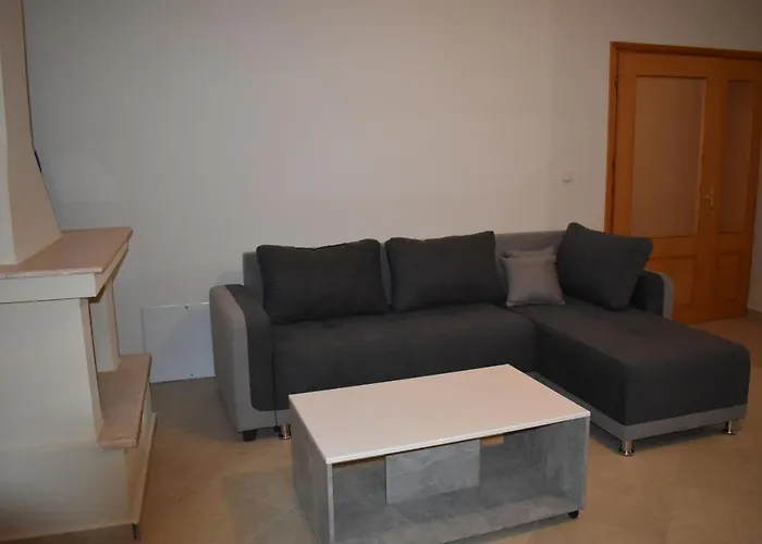 Babis House Apartment *