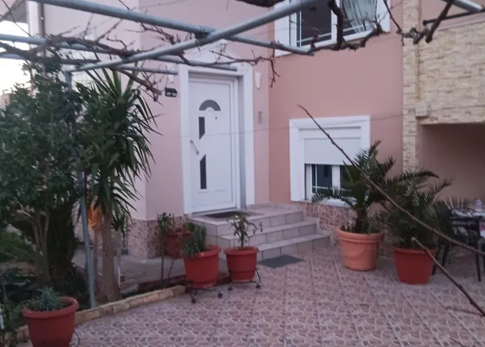 Babis House