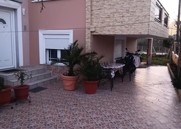Babis House *