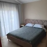 Apartament Babis House *