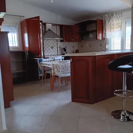 Babis House לימנריה