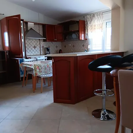 Babis House לימנריה